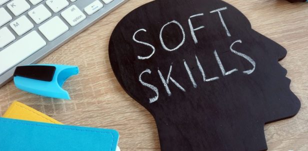 Soft Skills : Les 5 compétences indispensables pour réussir dans le monde professionnel en&nbsp;2024